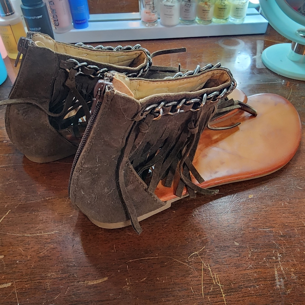 Shoes of Soul sandals size 8